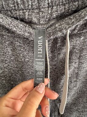 vuori men joggers medium grey